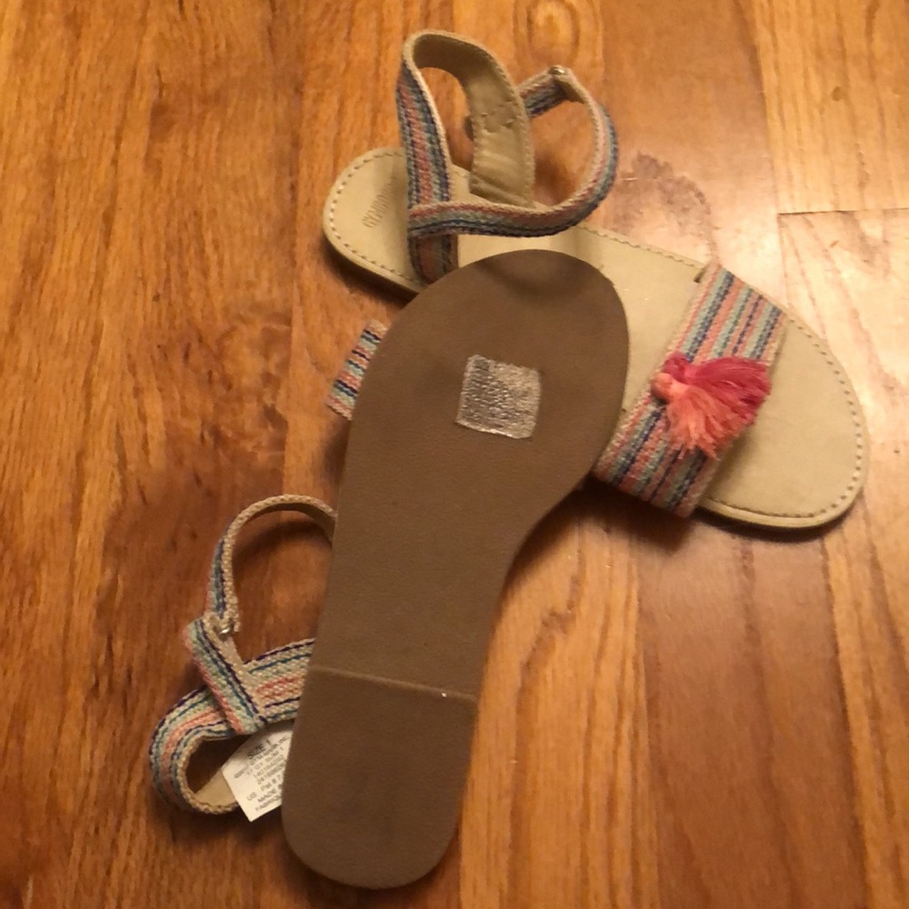 Sandals - Picture 2 of 3